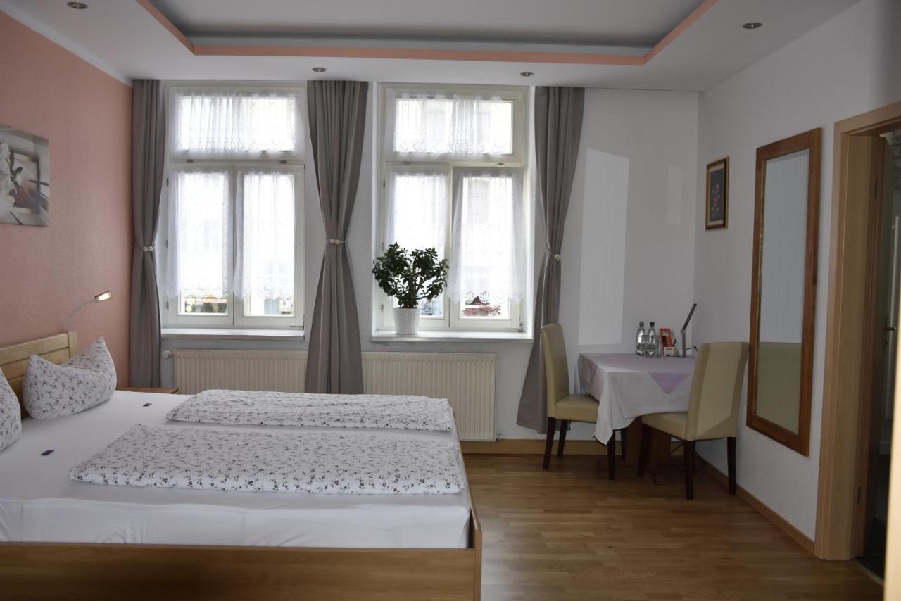 Hotel Garni Am Klostermarkt Plauen Bagian luar foto