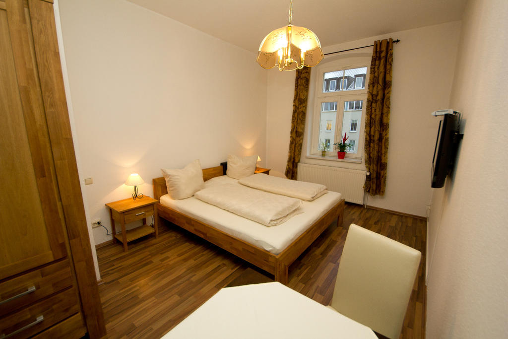 Hotel Garni Am Klostermarkt Plauen Ruang foto