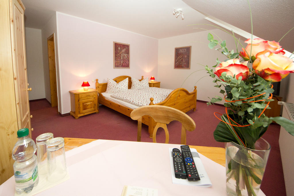 Hotel Garni Am Klostermarkt Plauen Ruang foto